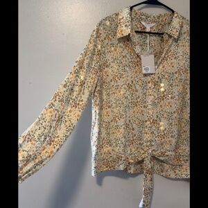 LC Lauren Conrad - “The Front Shirt” - New - US Large